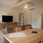Les Pins De L'escalet Alloggio in famiglia *